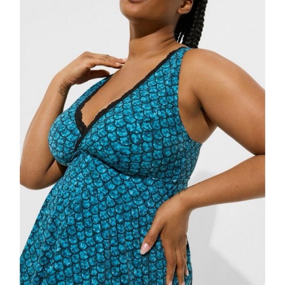 π Wireless Mid Lace Trimmed Swim Dress With Brief 3 3X 22 24 NWT Torrid New! - Picture 3 of 5